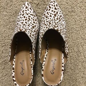 Qupid Spotted Brown and White Mules